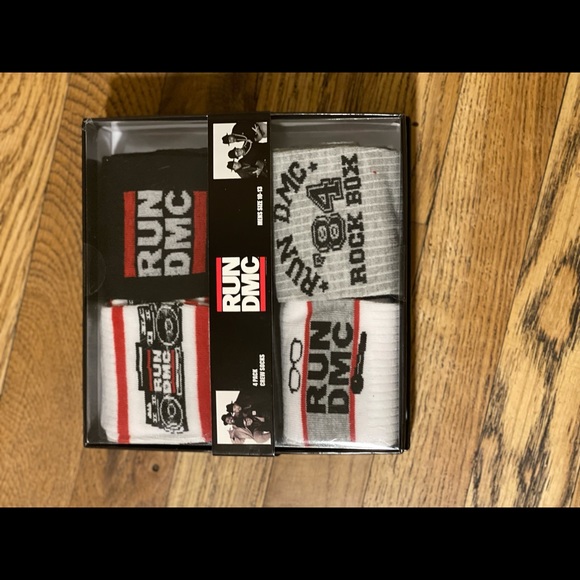 Men run dmc socks 10-13 - Picture 1 of 2